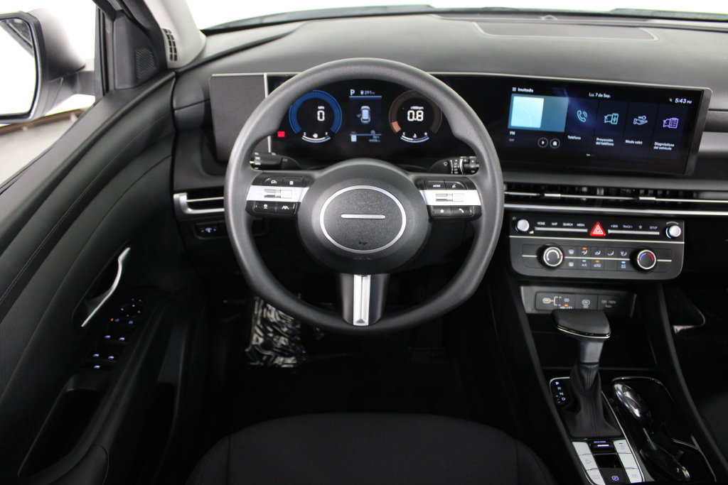 Used 2026 Hyundai Tucson SE FWD image 8