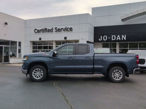 Certified 2024 Chevrolet Silverado 1500 LT AWD/4WD image 8