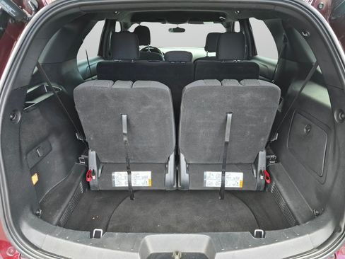 Used 2018 Ford Explorer XLT w/ Equipment Group 201A AWD/4WD image 17