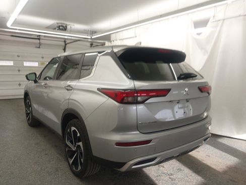 Used 2022 Mitsubishi Outlander SEL Black Edition image 4