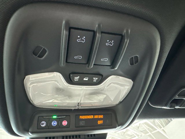 Used 2024 Chevrolet Colorado ZR2 w/ ZR2 Convenience Package III AWD/4WD image 42