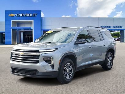 Certified 2025 Chevrolet Traverse LT