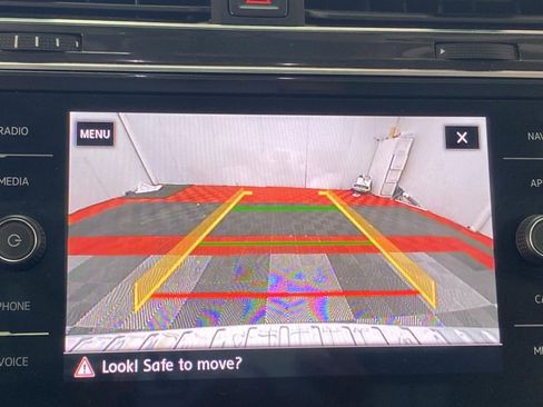 Used 2018 Volkswagen Tiguan SEL image 29