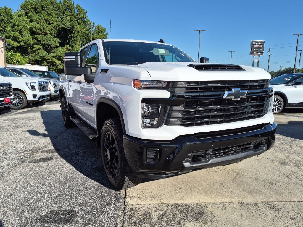 Used 2025 Chevrolet Silverado 2500 Custom w/ Custom Value Package AWD/4WD image 5