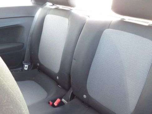 Used 2019 Volkswagen Beetle 2.0T S image 6