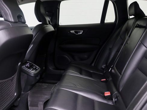 Used 2025 Volvo V60 B5 Cross Country Ultra w/ Protection Package Premier AWD/4WD image 22