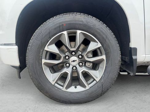 Certified 2024 Chevrolet Silverado 1500 RST image 23