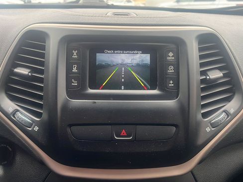 Used 2015 Jeep Cherokee Sport w/ Cold Weather Group image 22