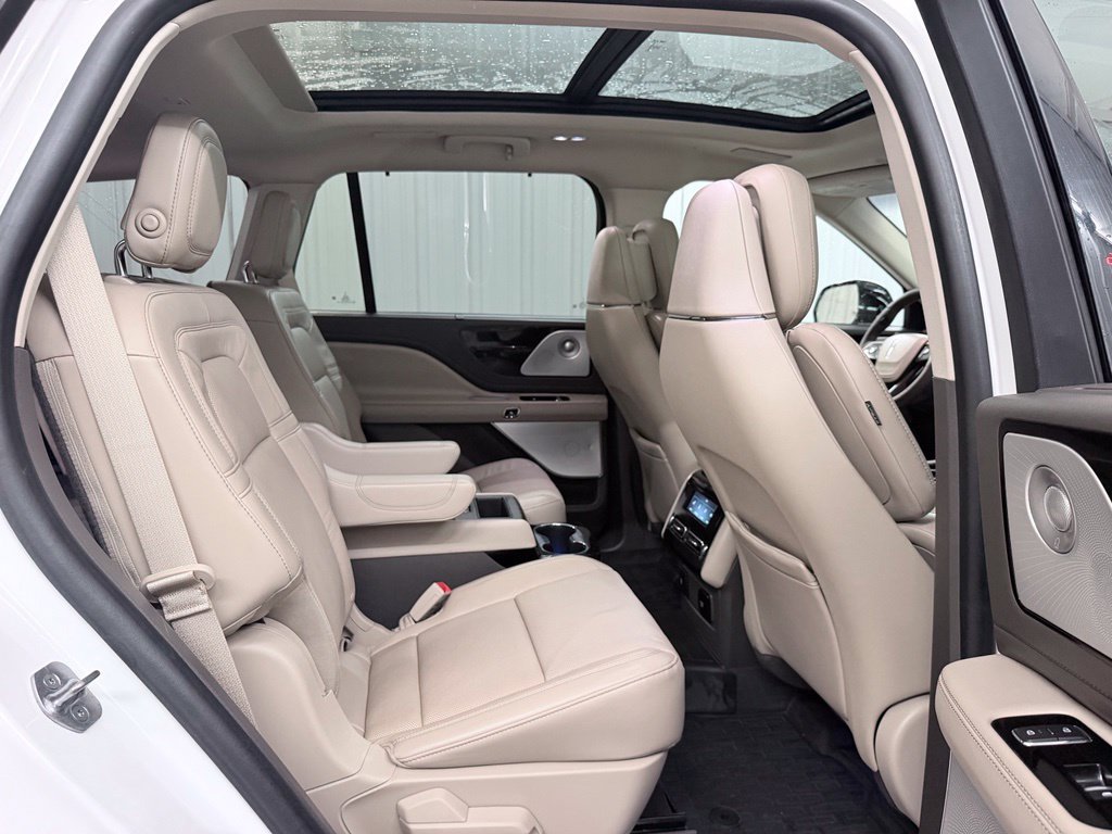 Used 2020 Lincoln Aviator Reserve w/ Equipment Group 202A AWD/4WD image 43