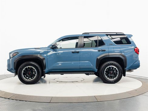 Certified 2025 Toyota 4Runner TRD Off-Road Premium AWD/4WD image 7