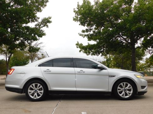 Used 2011 Ford Taurus SEL w/ 201A Rapid Spec Order Code image 8
