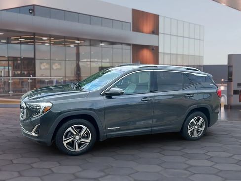 Used 2020 GMC Terrain SLT AWD/4WD image 2