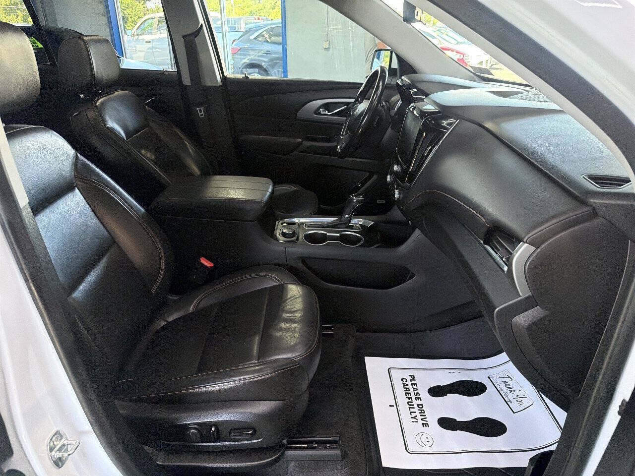 Used 2020 Chevrolet Traverse RS AWD/4WD image 26