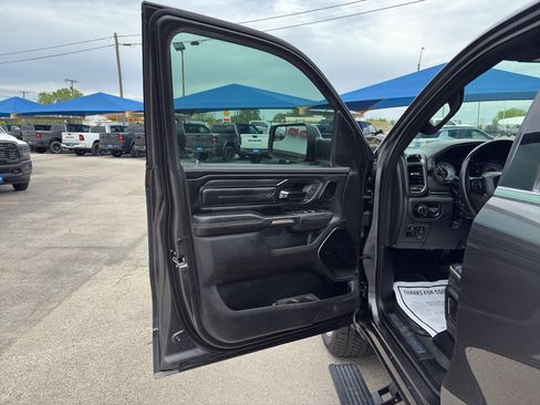 Used 2022 RAM 1500 Limited image 7