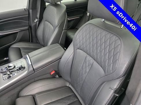 Used 2022 BMW X5 sDrive40i w/ M Sport Package image 11