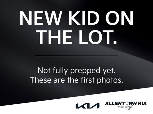Used 2023 Kia Telluride LX AWD/4WD image 3
