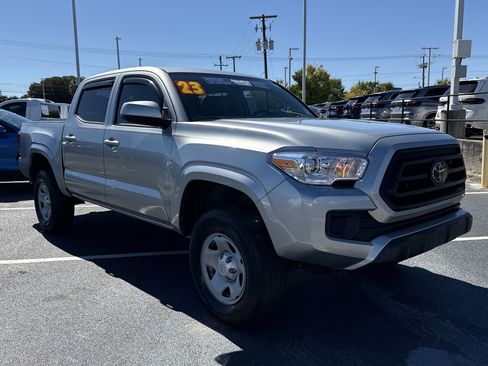 Used 2023 Toyota Tacoma SR image 24