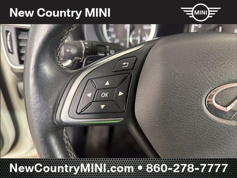 Used 2018 INFINITI QX30 Premium w/ Navigation Package image 20