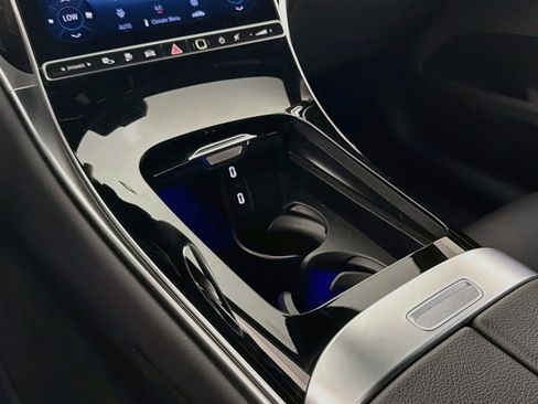 Certified 2025 Mercedes-Benz GLC 350e 4MATIC image 7