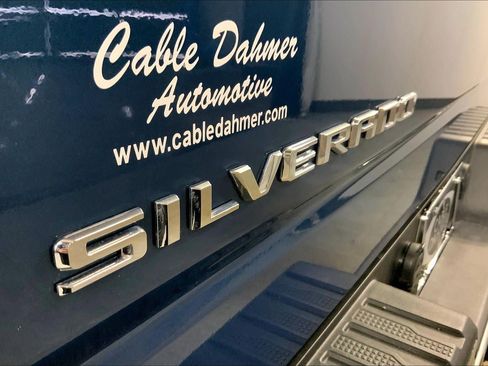 Used 2024 Chevrolet Silverado 1500 LT AWD/4WD image 8
