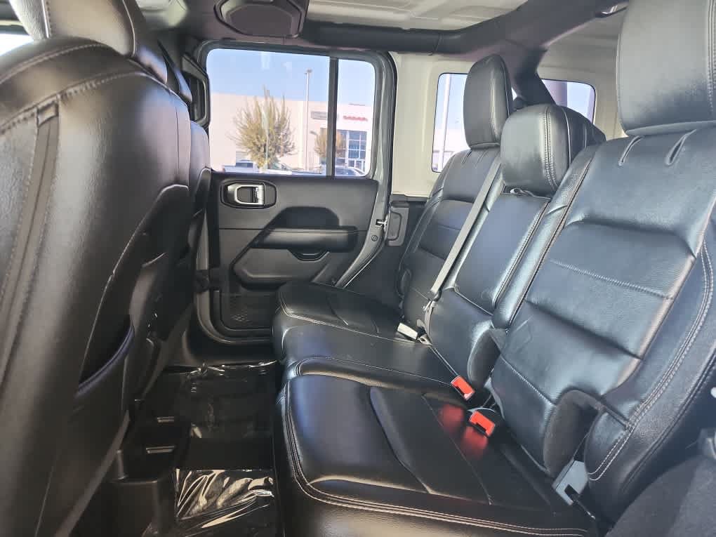 Used 2019 Jeep Wrangler Unlimited Sahara w/ Uconnect 4C Nav & Sound Group AWD/4WD image 25