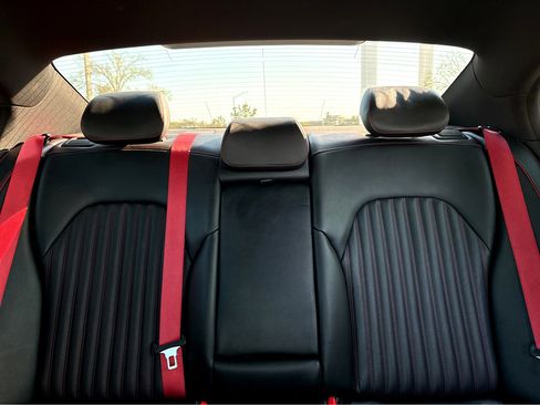 Used 2022 Genesis G70 3.3T w/ Sport Advanced Package image 7