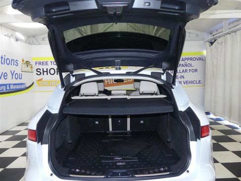 Used 2020 Jaguar F-PACE Premium image 31