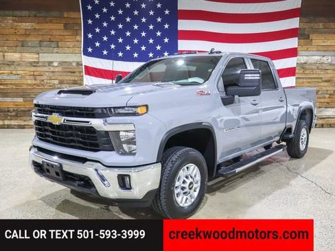Used 2024 Chevrolet Silverado 2500 LT w/ Convenience Package image 57