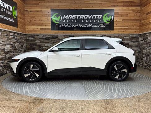 New 2026 Hyundai Ioniq 5 SEL image 5