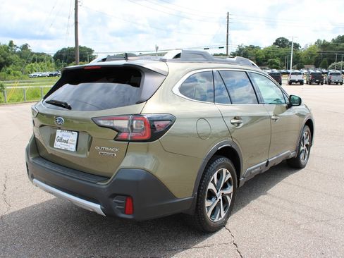 Used 2020 Subaru Outback Touring w/ Popular Package #2 AWD/4WD image 16