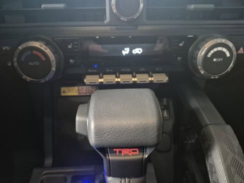 New 2025 Toyota 4Runner TRD Off-Road Premium image 33