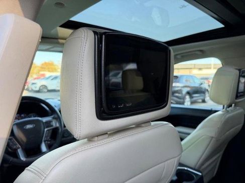 Certified 2020 Ford Expedition Platinum image 13