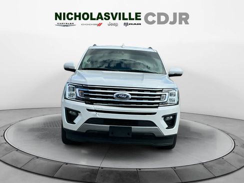 Used 2019 Ford Expedition XLT w/ Equipment Group 202A RWD image 8