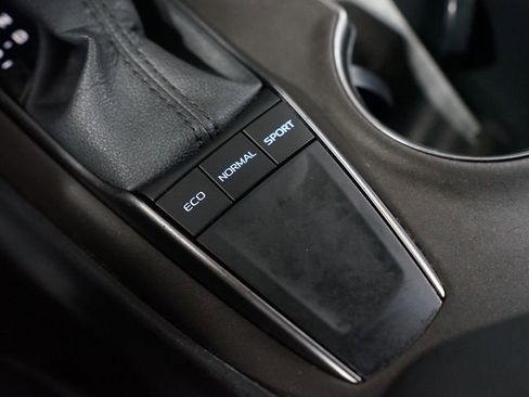 Certified 2022 Toyota Camry SE w/ Convenience Package FWD image 22