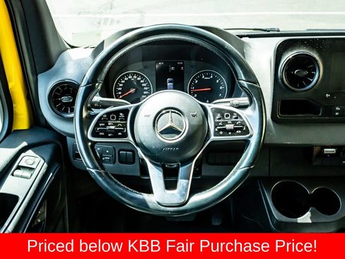 Used 2021 Mercedes-Benz Sprinter 2500 image 14