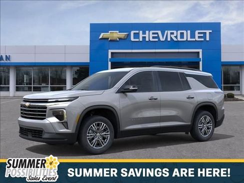 New 2026 Chevrolet Traverse LT w/ Driver Confidence Package FWD image 2
