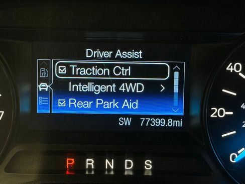 Used 2019 Ford Explorer XLT AWD/4WD image 18
