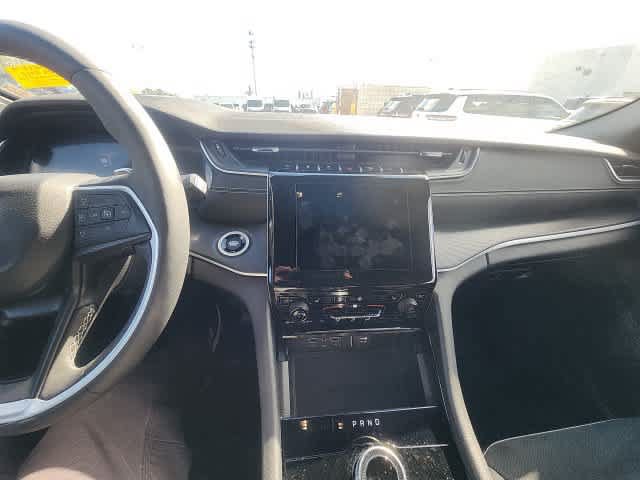 Used 2023 Jeep Grand Cherokee Altitude AWD/4WD image 29