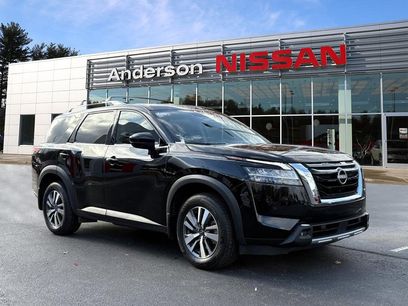 Used 2024 Nissan Pathfinder SL