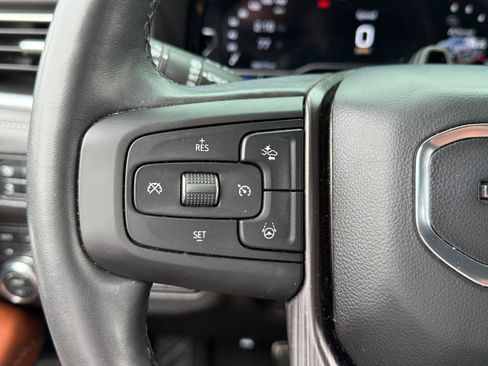 Used 2023 GMC Yukon Denali Ultimate AWD/4WD image 26