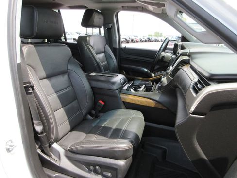 Used 2020 GMC Yukon XL Denali w/ Denali Premium Package AWD/4WD image 27