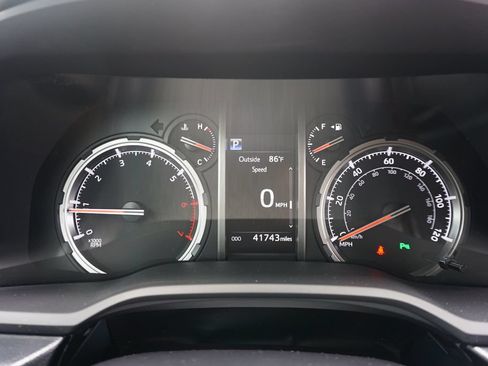 Used 2022 Toyota 4Runner Limited RWD image 7