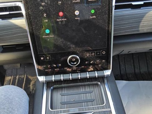 Used 2025 GMC Sierra EV Denali AWD/4WD image 4