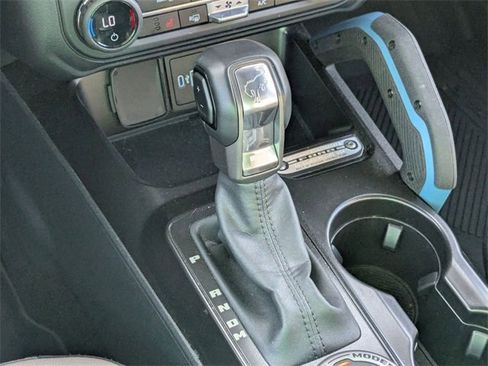 Used 2023 Ford Bronco Wildtrak image 29