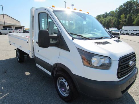 Used 2018 Ford Transit 250 138 RWD image 7
