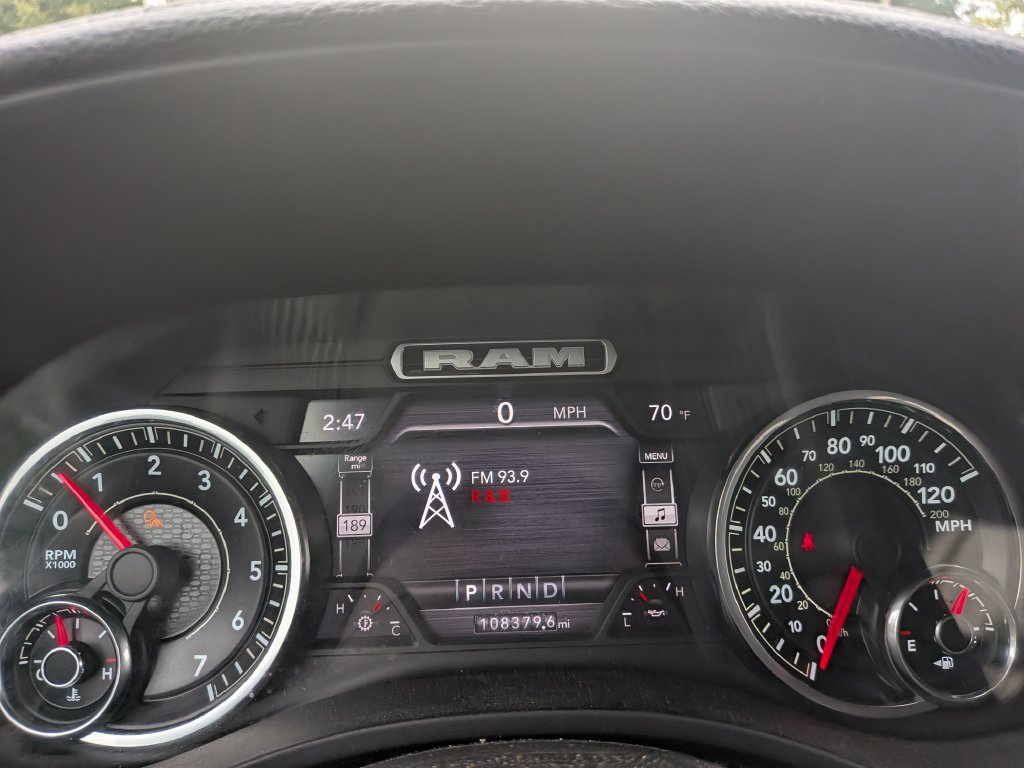 Used 2022 RAM 1500 Laramie AWD/4WD image 15