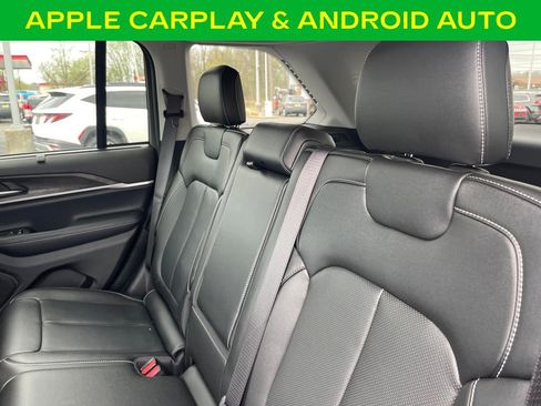 Used 2023 Jeep Grand Cherokee Limited w/ Luxury Tech Group II image 14