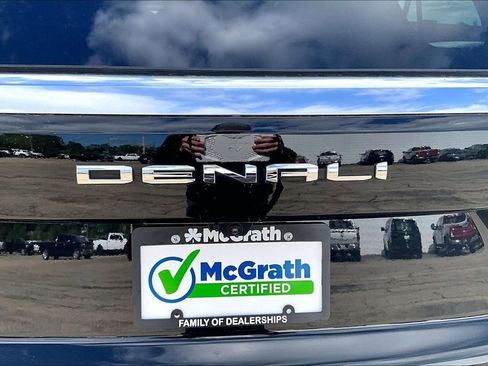 Used 2025 GMC Yukon XL Denali AWD/4WD image 23