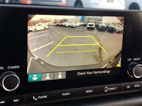 Used 2023 Honda HR-V LX image 17