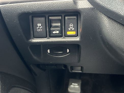 Used 2013 INFINITI G37 x w/ Premium Pkg image 16